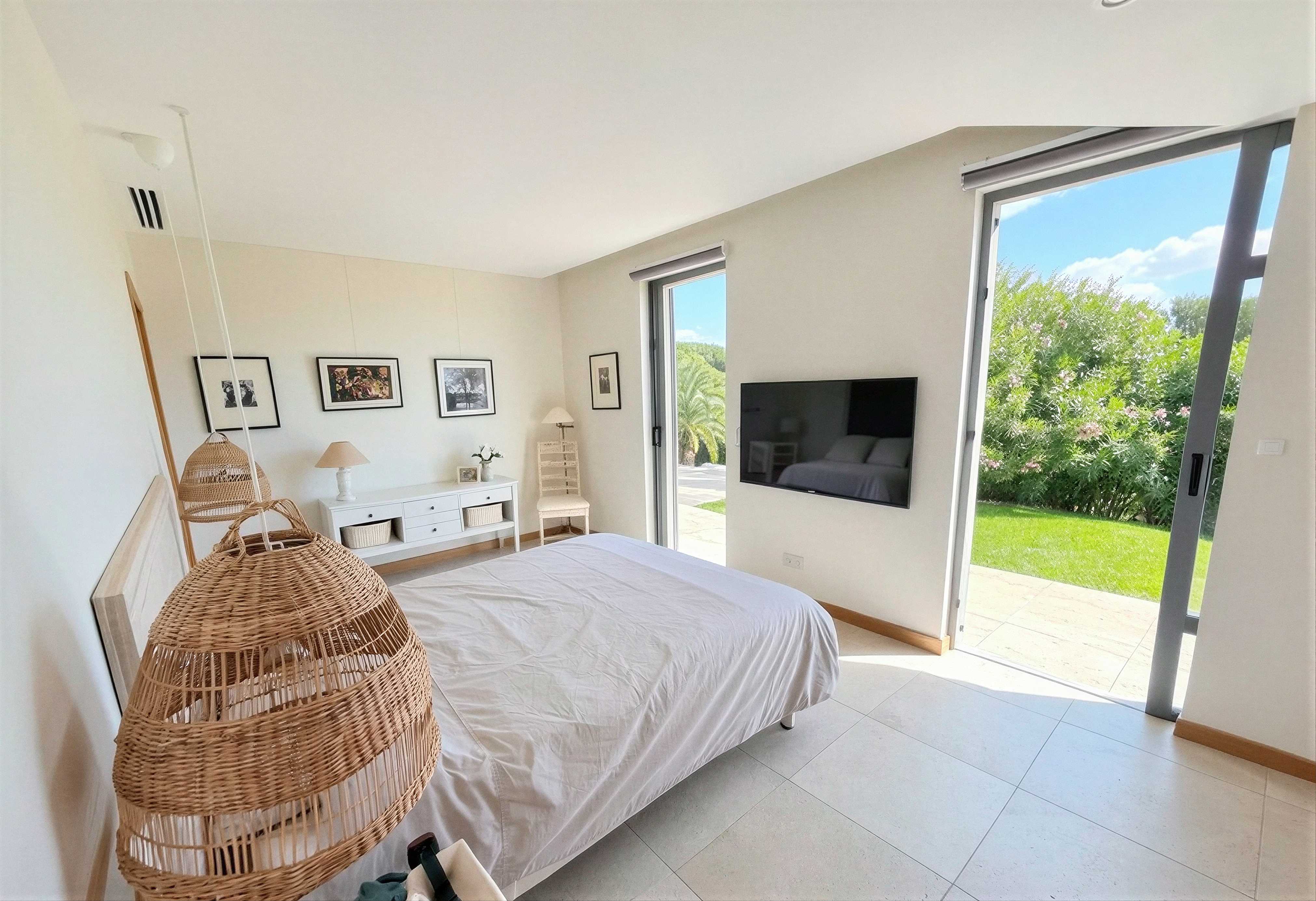 Chambre parentale de la villa