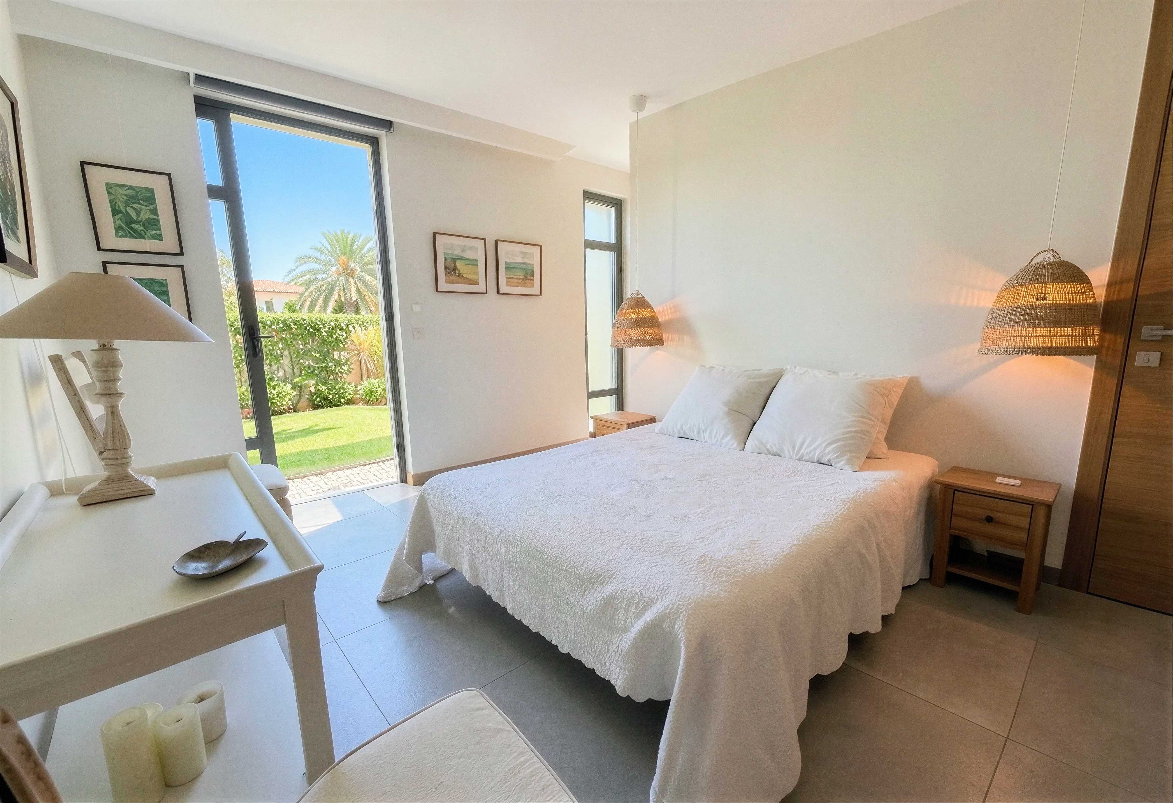Chambre modulable préparée en lit double