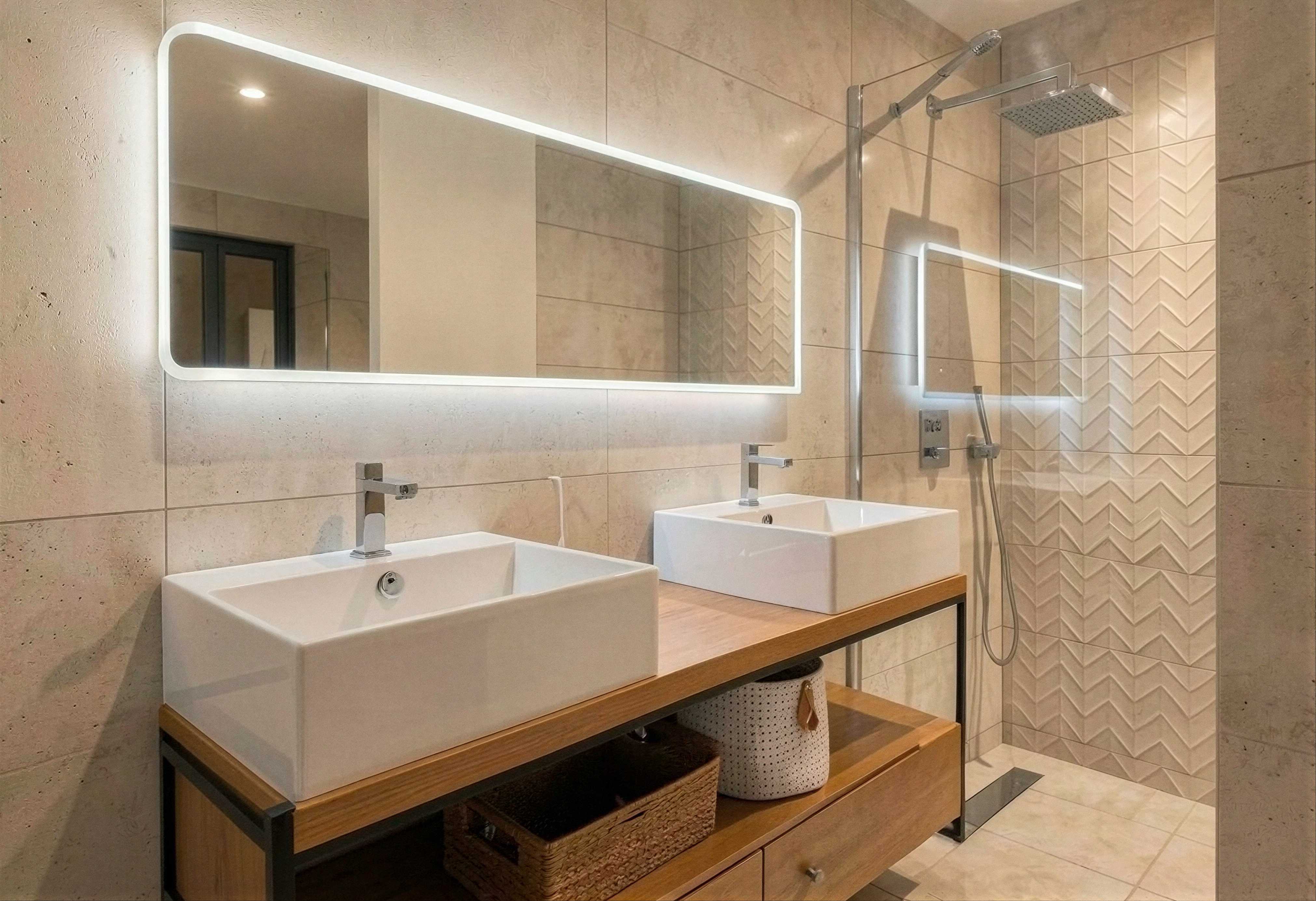 Salle de bain avec double vasque